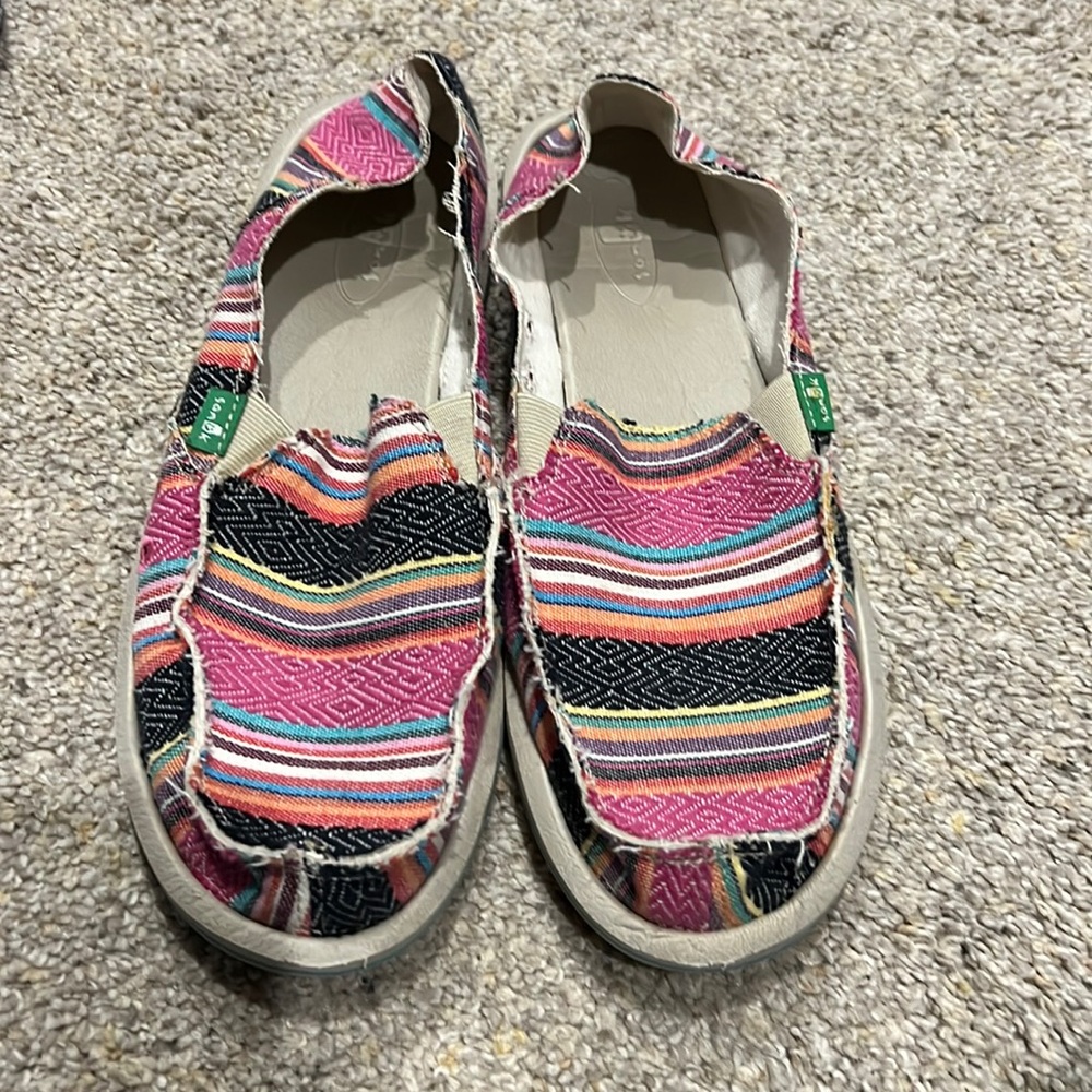 Women’s Sanuks